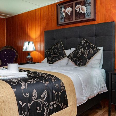 Hotel Forjadores Del Cabo De Hornos Пуэрто-Уильямс Экстерьер фото