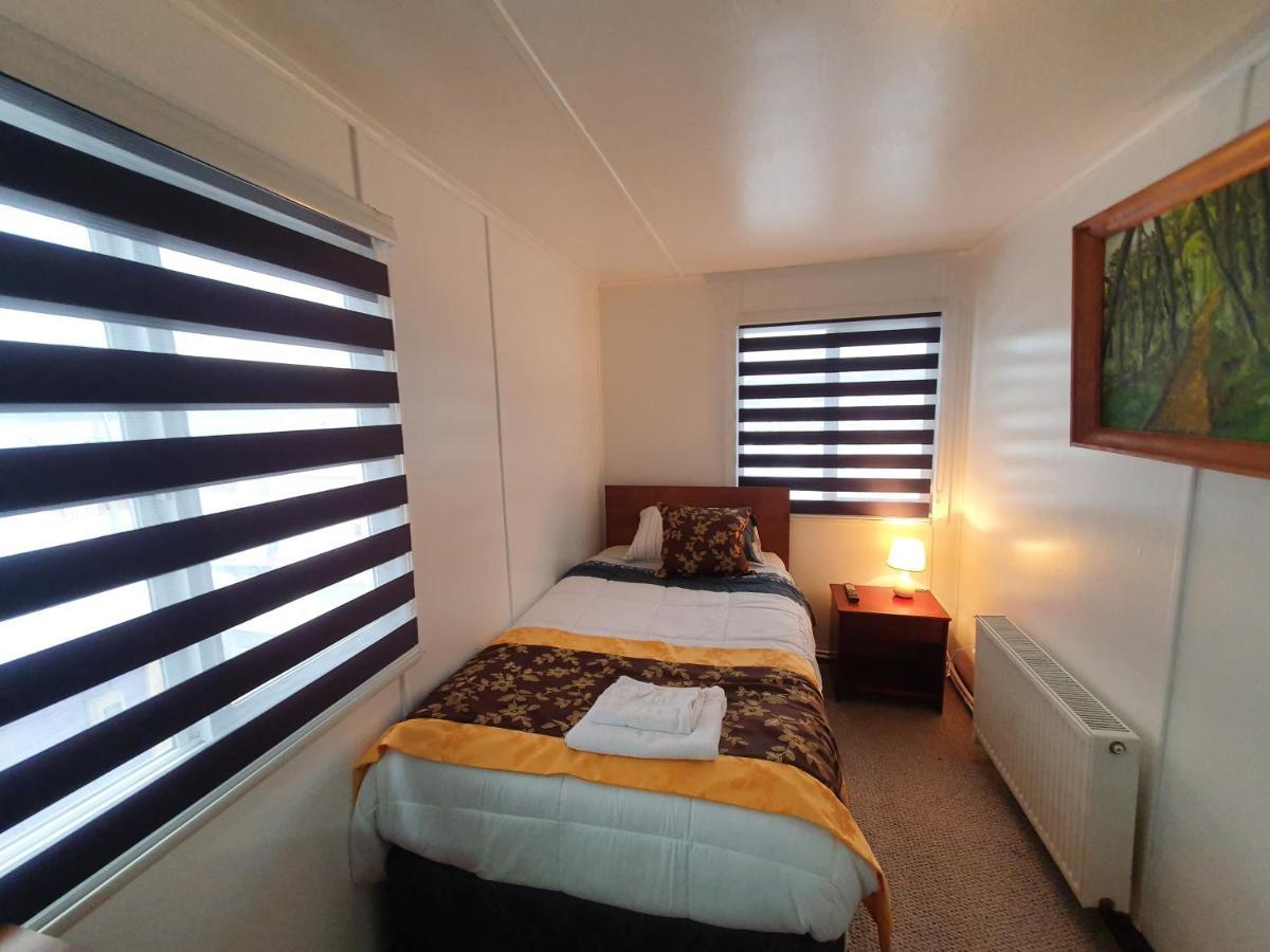 Hotel Forjadores Del Cabo De Hornos Пуэрто-Уильямс Экстерьер фото